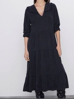 Navy Tiered V-Neck Midi Dress